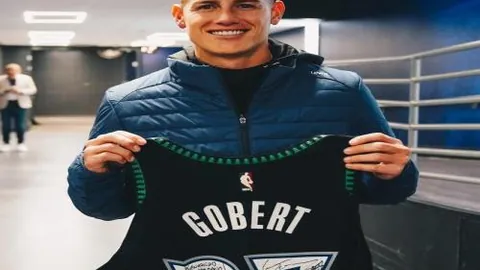 那不勒斯冬季转会窗口以万欧报价求购恩多耶，被博洛尼亚拒绝